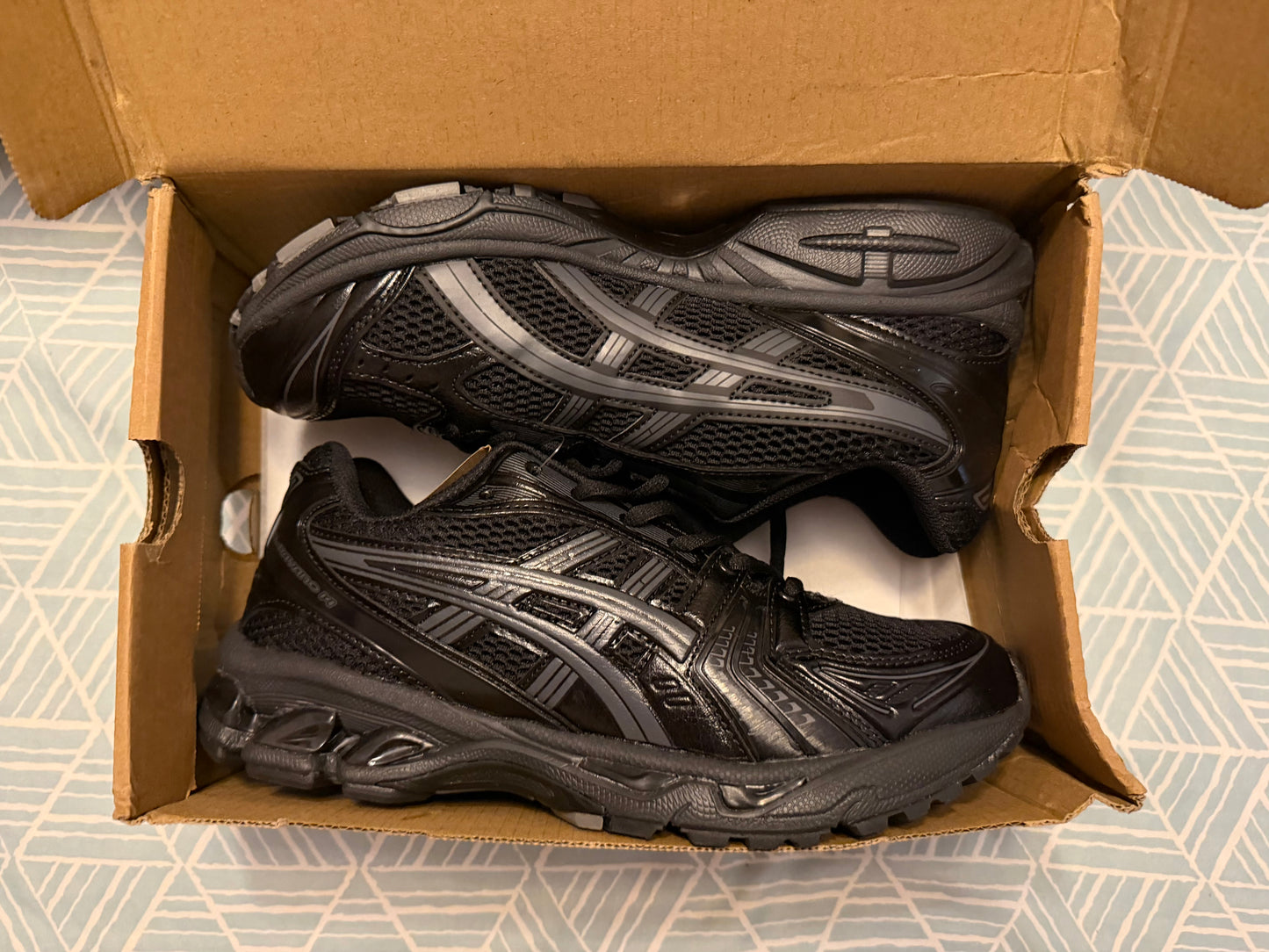 Asics Kayano 14 - Talla 43
